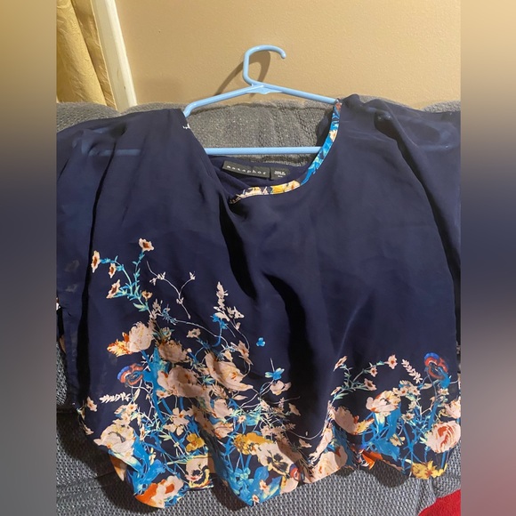 Tanktop slip inside of beautiful floral flow - Picture 4 of 6